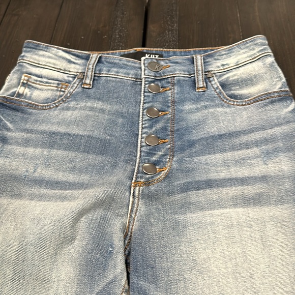 NWOT (it just came off) Kut From the Kloth button up jean. Intentional distress - Picture 5 of 8